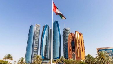 صورة بعد «اللهجة».. حصر استخدام الزي الإماراتي في «التواصل» على المواطنين فقط  أخبار السعودية