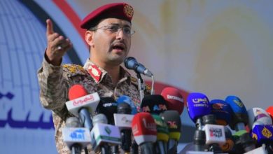صورة | الحوثيون: استهدفنا حاملة طائرات أمريكية وأسقطنا مقاتلة من طراز إف18