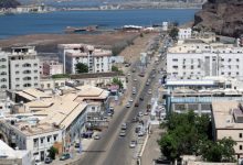 صورة انقطاع الكهرباء في عدن يتسبب في وفاة زوجين اضطرا للنوم داخل سيارة والقصة في الممدارة