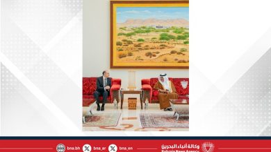 صورة المواطن البحريني أثبت جدارته وكفاءته في مختلف مواقع العمل بما يتحلى به من تفان وإخلاص وشغف للتميز فكان بذلك ركيزة أساسية في بناء صروح الإنجاز وتحقيق النجاحات