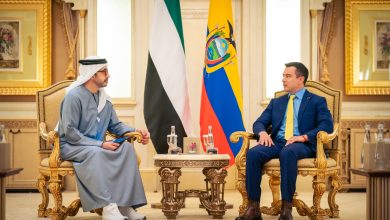 صورة عبدالله بن زايد ورئيس الإكوادور يبحثان تعزيز علاقات التعاون بين البلدين