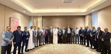 صورة تكتل الأحزاب والمكونات السياسية يلتقي سفير مجلس التعاون الخليجي لمناقشة مستجدات الأوضاع في اليمن.