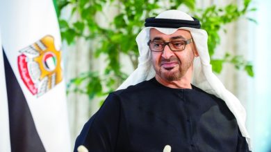 صورة رئيس الدولة ونائباه يهنئون رئيس وزراء أستراليا بفوز حزب العمال بولاية ثانية في الانتخابات الحكومية