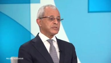 صورة مسئول يمني يكشف عن تحركات واتصالات مع واشنطن وماذا طلبت الحكومة لشن هجوم بري محتمل