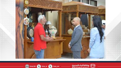 صورة تمديد فترة العمل المسائية دعماً للأسر المنتجة.. وزير التنمية الاجتماعية يزور مجمع العاصمة لمنتجات الأيدي البحرينية ويؤكد الاستمرار في تطوير المبادرات لتعزيز تنافسية المنتجات