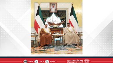 صورة ولي عهد دولة الكويت يستقبل وزير المواصلات والاتصالات