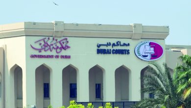 صورة شخص يقاضي جاره بسبب «تسريب من الغسالة»