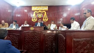 صورة مارب: محكمة الاستئناف العسكرية تبدأ محاكمة أخطر خلايا مليشيات الحوثي الإرهابية