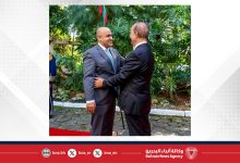 صورة حاكم ولاية سانتا كاترينا البرازيلية يستقبل سفير مملكة البحرين لدى جمهورية البرازيل الاتحادية