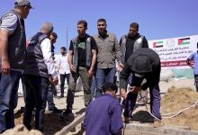 صورة “الفارس الشهم 3” توقع مذكرة تفاهم لمشروع حفر وتجهيز آبار مياه صالحة للاستخدام في غزة