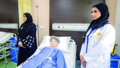 صورة «ليلى» طبيبة افتراضية متخصصة بالطب البديل.. و«علياء» عميد كلية مساعد