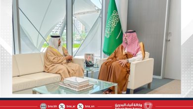 صورة المستشار الخاص لخادم الحرمين الشريفين رئيس مجلس أمناء مكتبة الملك فهد الوطنية يستقبل سفير مملكة البحرين لدى المملكة العربية السعودية