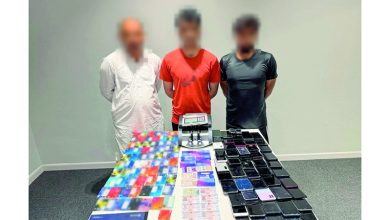 صورة شرطة دبي تضبط 3 عصابات تحتال على عملاء البنوك هاتفياً