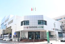 صورة شرطة دبي تفاجئ صاحب محل بالقبض على عصابة سرقته «دون أن يعلم»