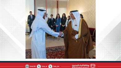 صورة الطموحات الكبيرة التي يحملها أبناء البحرين تشكل الأساس الذي يقودهم للتميز والتّفوق وبعزائمهم الصادقة وهممهم العالية تسطر فصول المجد وتروى أعظم قصص النجاح