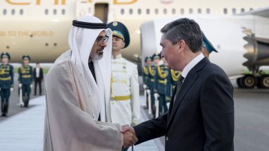 صورة ولي عهد أبوظبي يصل إلى العاصمة الكازاخستانية أستانا في زيارة رسمية