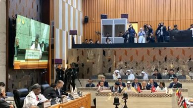 صورة في مؤتمر اسلامي كبير.. ممثل وفد اليمن يرد على ممثل إيران: الشعب كله ضد الحوثيين الذين تدعمهم طهران