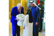 صورة وقفت أمام أعظم قائدين في العالم