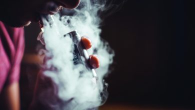صورة السجائر «مجهولة المصدر» ترفع نسب التدخين بين المراهقين والشباب