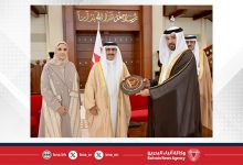 صورة وزير الداخلية يشيد بنهج سمو ولي العهد رئيس مجلس الوزراء باستحداث برنامج “تقييم” وتبني مبادرات تطوير الخدمات الحكومية وتحقيق أعلى مستويات الأداء والتميز