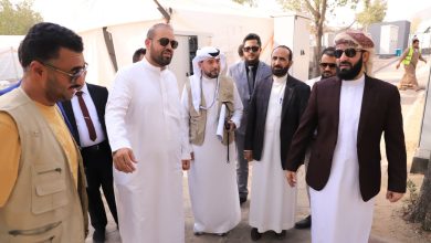 صورة مسؤول يشدد على تلافي إشكاليات موسم الحج الماضي لتمكين الحجاج اليمنيين من أداء مناسكهم بسهولة ويسر