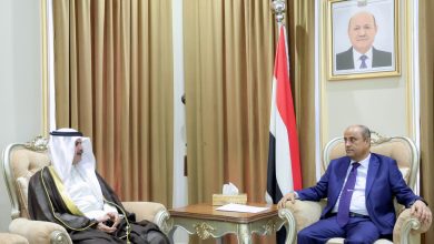صورة الكويت تعد بدعم رئيس الحكومة اليمنية الجديد وتقديم كل ما يمكن لإنجاح جهود الحكومة