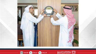 صورة المؤسسة الملكية للأعمال الإنسانية تتسلم الدرع الذهبي بمناسبة حصول مركز خدمة العملاء على تصنيف الفئة الذهبية ضمن برنامج (تقييم 5)
