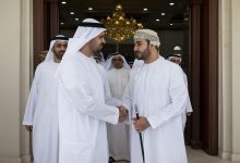 صورة ذياب بن محمد ينقل تعازي رئيس الدولة إلى سلطان عمان في وفاة والدة الجليلة