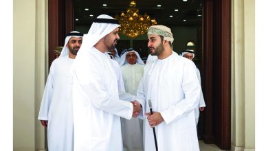صورة ذياب بن محمد ينقل تعازي رئيس الدولة إلى سلطان عمان في وفاة والدة السيدة «الجليلة»