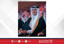 صورة سمو الشيخ عيسى بن سلمان بن حمد وسمو الشيخ محمد بن سلمان بن حمد يحضران حفل تخرج الفوج الرابع والثلاثين من مدرسة ابن خلدون الوطنية