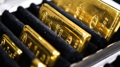 صورة الذهب يرتفع متجاوزا 3300 دولارا للأونصة