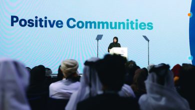 صورة أنتم تمثلون جيلاً من الشباب.. فاسعوا إلى ترك أثرٍ طيب