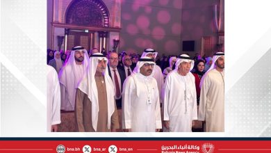 صورة شهد تسلّم المعلّم البحريني عيسى حسين جائزة المعلّم المبدع عربيًّا .. وزير التربية والتعليم يشارك في حفل تكريم الفائزين بجائزة خليفة التربوية بأبوظبي
