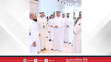 صورة وزير العدل والشؤون الإسلامية والأوقاف يودّع أفواج من حجاج مملكة البحرين بالمطار
