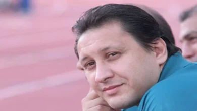 صورة هادي خشبة لمصراوي: “الأمور ازدادت صعوبة ونتواصل مع السفارة في ليبيا”