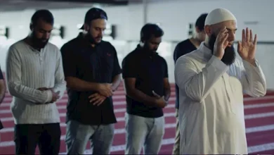 صورة ما حكم الفتح على الإمام ممن هو خارج الصلاة؟.. الإفتاء تجيب