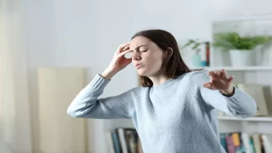 صورة الدوخة المفاجئة بعد الاستيقاظ.. ما أسبابها ومتي تكون خطيرة؟