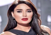 صورة سيرين عبدالنور بعزاء زوج كارول سماحة: الله يقويها هتقوم بدور الأم والأب