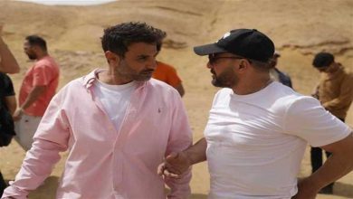 صورة السقا وفهمي يحتفلان بانتهاء تصوير فيلمهما “أحمد وأحمد” (فيديو)