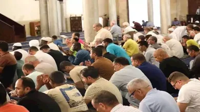 صورة حكم كلام القائمين على المسجد أثناء خطبة الجمعة لتنظيم الناس؟