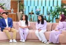 صورة الجمعة.. منى الشاذلي تستضيف سامح حسين وأسرته في برنامج “معكم”