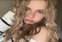 صورة مفاجأة صادمة.. علامة غير متوقعة كشفت إصابة فتاة بسرطان خطير