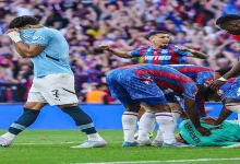 صورة أول تعليق من جوارديولا على إهدار مرموش ركلة جزاء أمام كريستال بالاس
