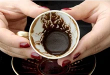صورة “أبين زين وأوشوش الودع”.. شات جي بي تي  يقرأ الفنجان لأول مرة