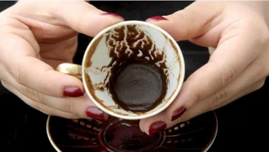صورة “أبين زين وأوشوش الودع”.. شات جي بي تي  يقرأ الفنجان لأول مرة