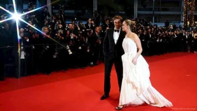 صورة بالصور.. جينيفر لورانس وروبرت باتينسون يخطفان الأنظار في مهرجان كان السينمائي