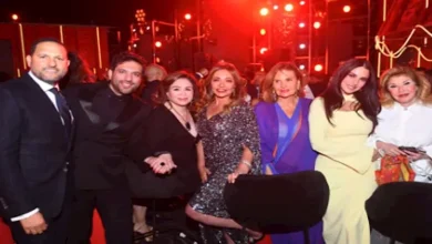 صورة بحضور نجوم الفن.. باسم سماقية يحتفل بخطوبة ابنته تحت سفح الأهرامات