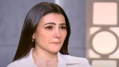 صورة دينا فؤاد تدخل في نوبة بكاء على الهواء لهذا السبب (فيديو)