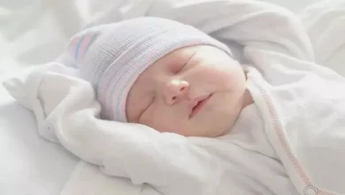 صورة “عندها 4 شهور”.. عائلة تعرض طفلتها للبيع- لن تتوقع ما حدث