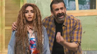 صورة هنا الزاهد تنشر صورًا جديدة مع كريم عبدالعزيز من مسرحية “الباشا”
